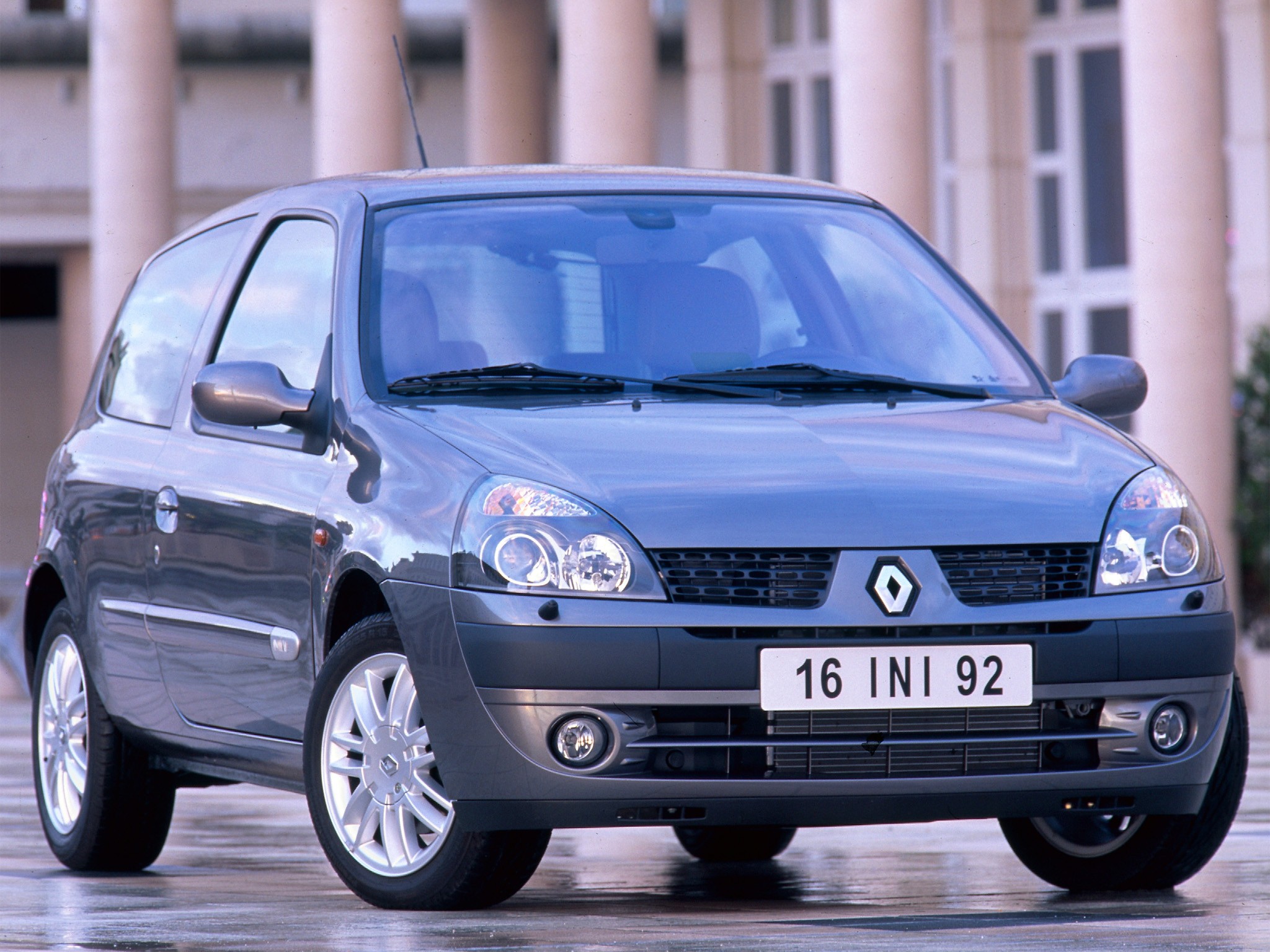 Renault Clio 3 Doors photo 29