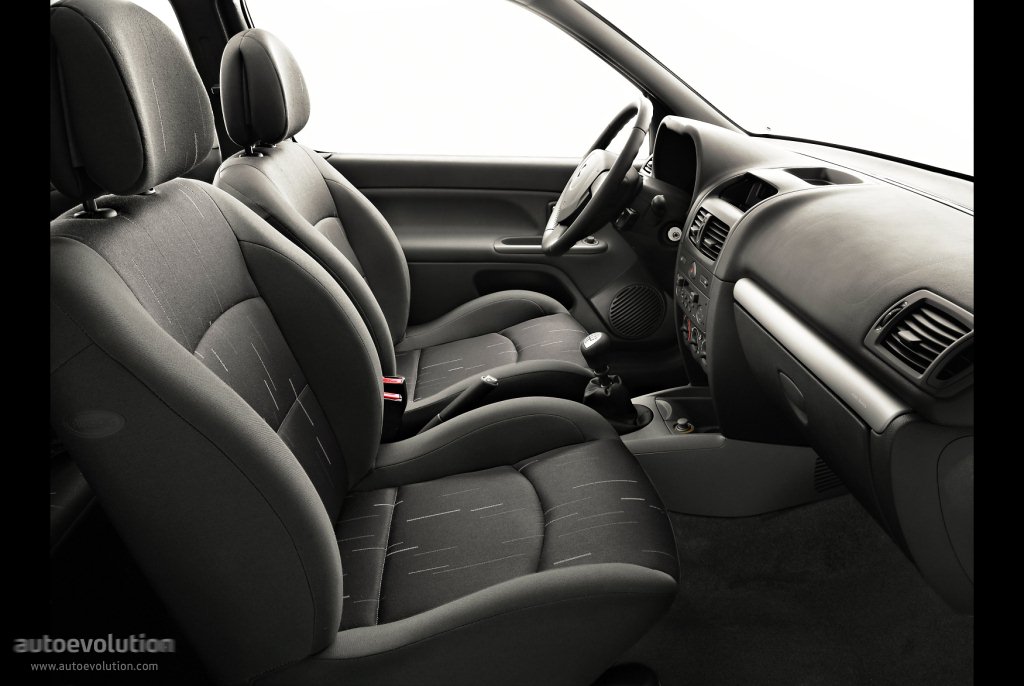 Renault Clio 3 Doors photo 30