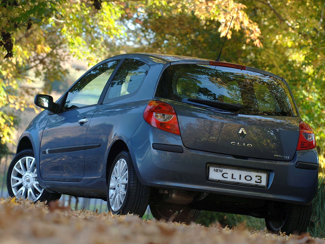 Renault Clio 3 Doors photo 9
