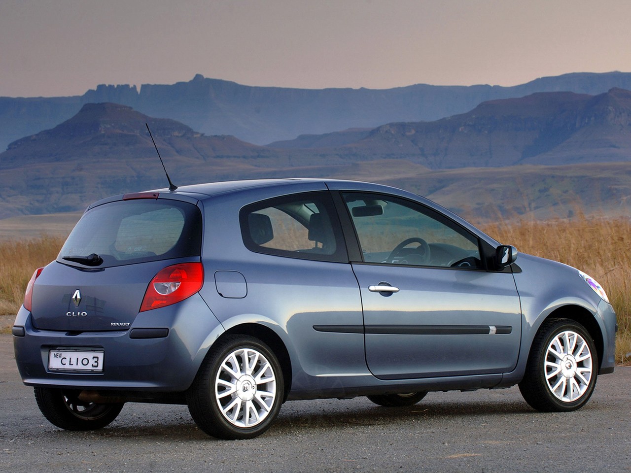 Renault Clio 3 Doors photo 10
