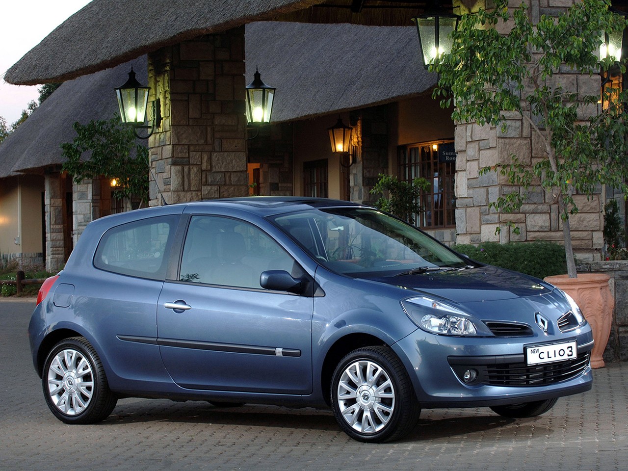 Renault Clio 3 Doors photo 27