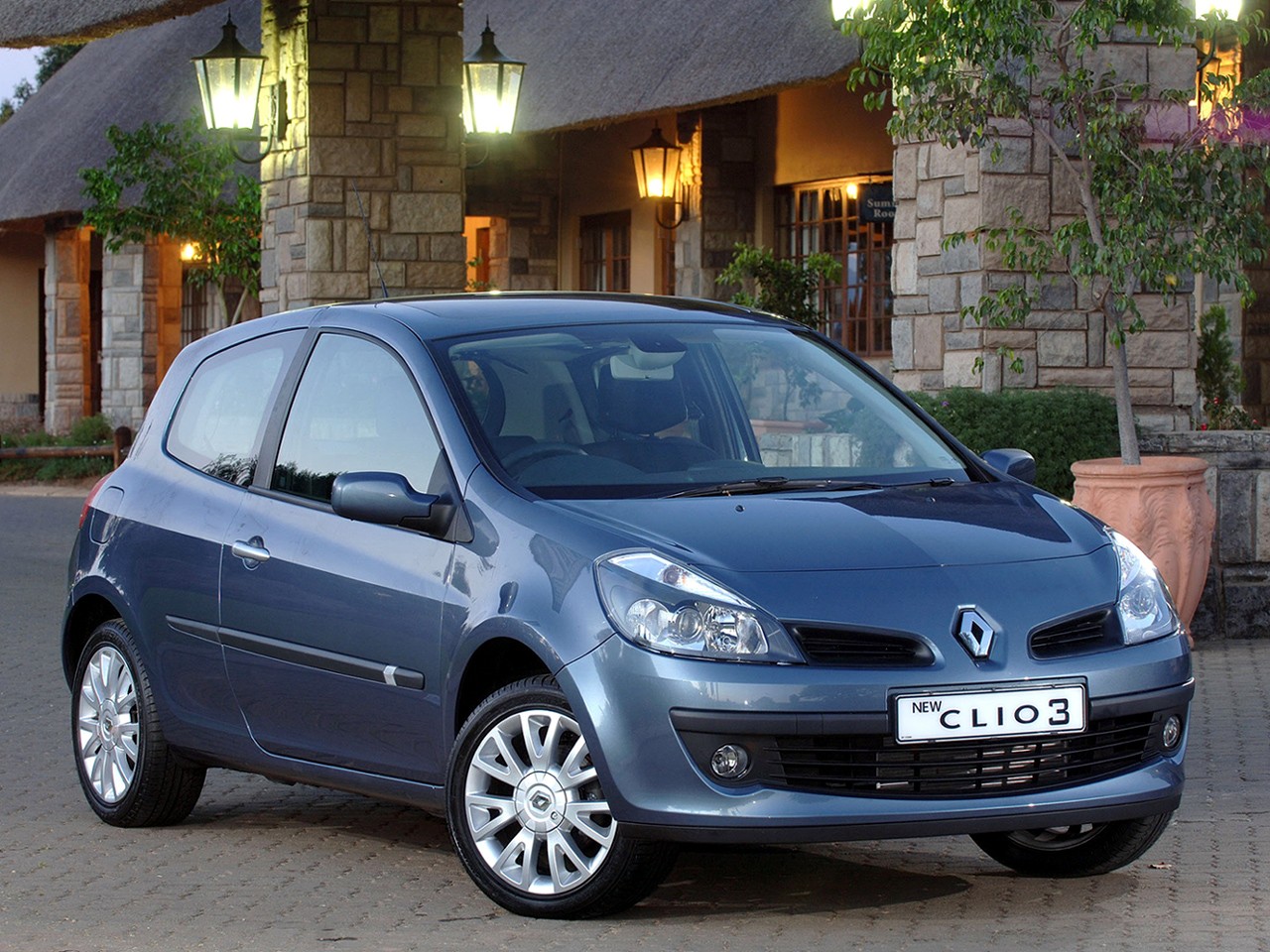 Renault Clio 3 Doors photo 28