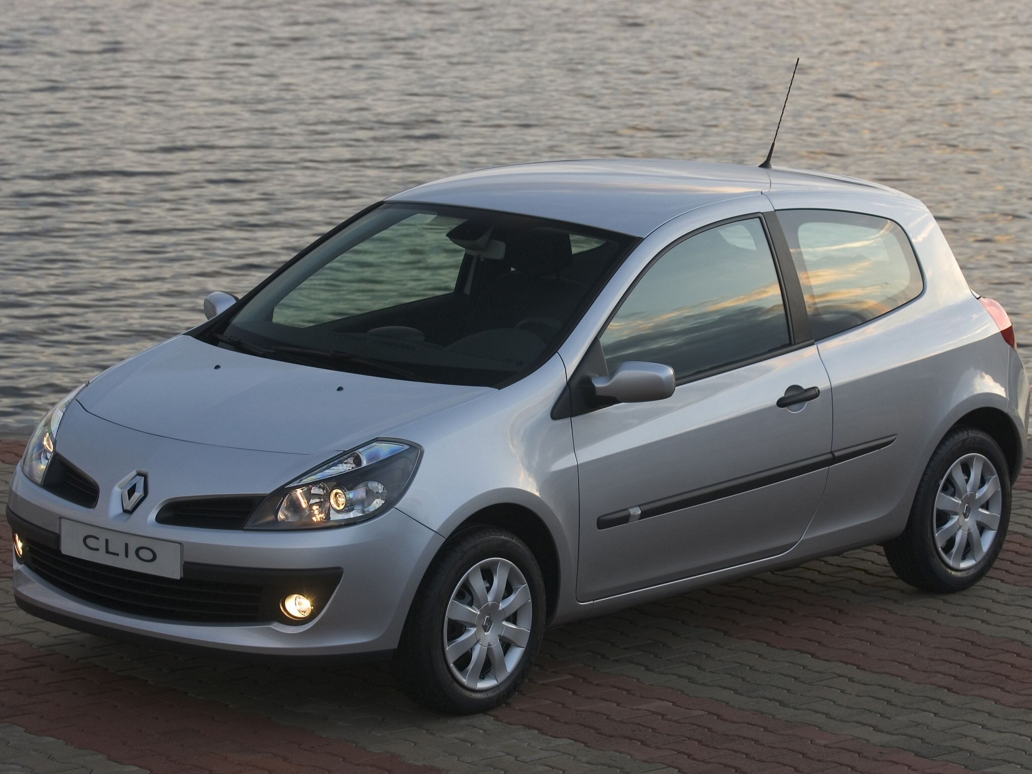 Renault Clio 3 Doors photo 33