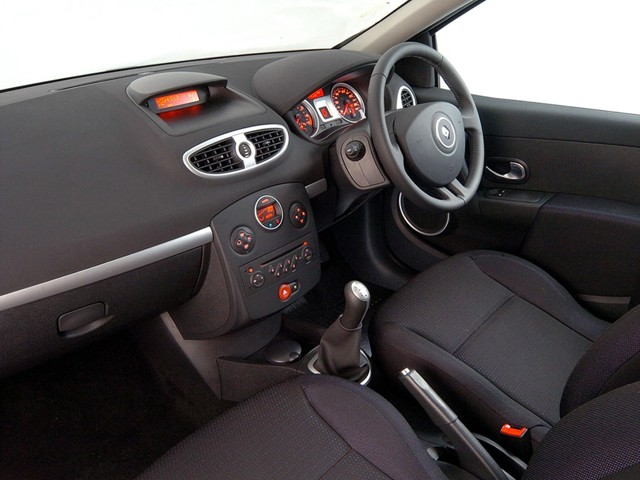 Renault Clio 3 Doors photo 40