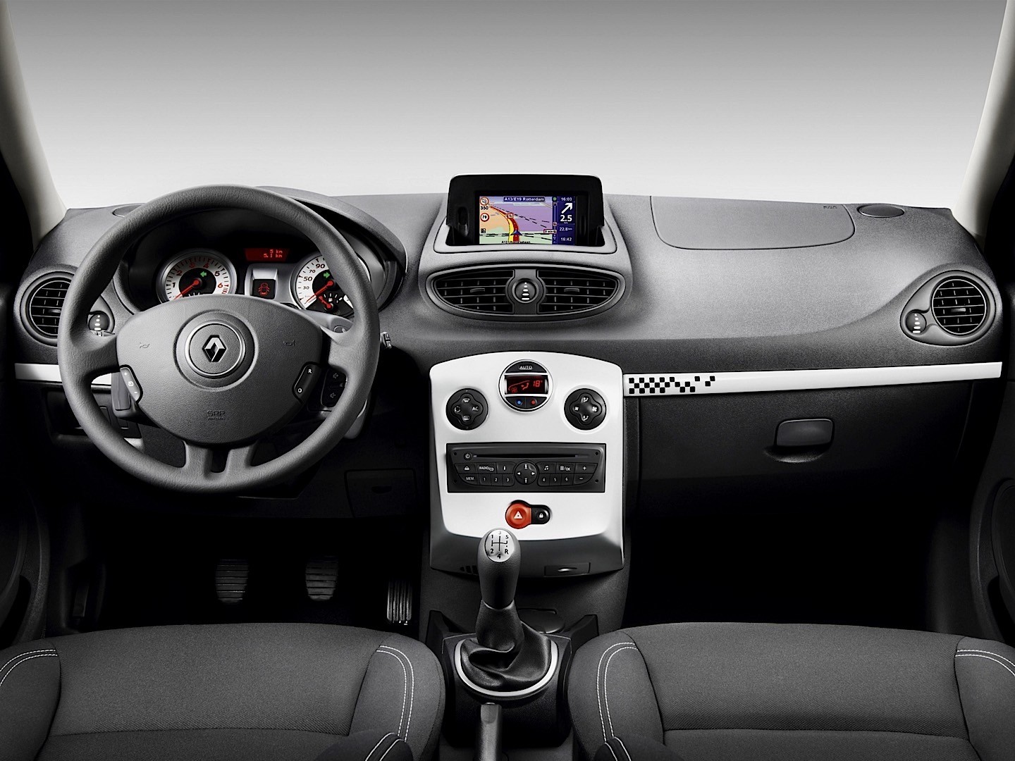 Renault Clio 3 Doors photo 26