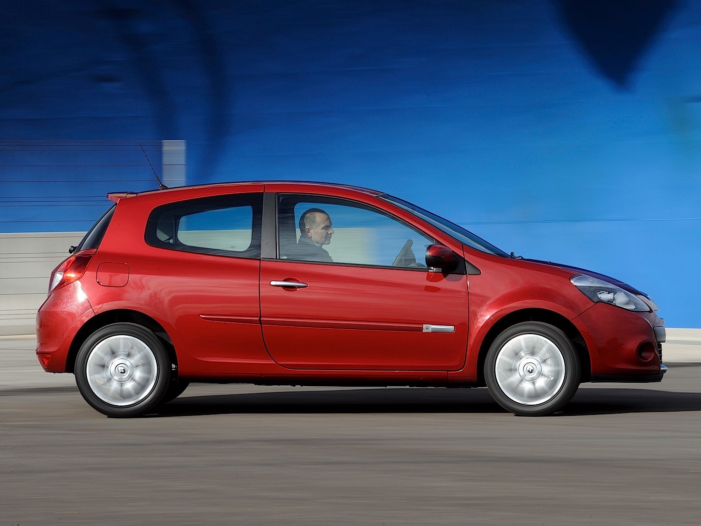 Renault Clio 3 Doors photo 11