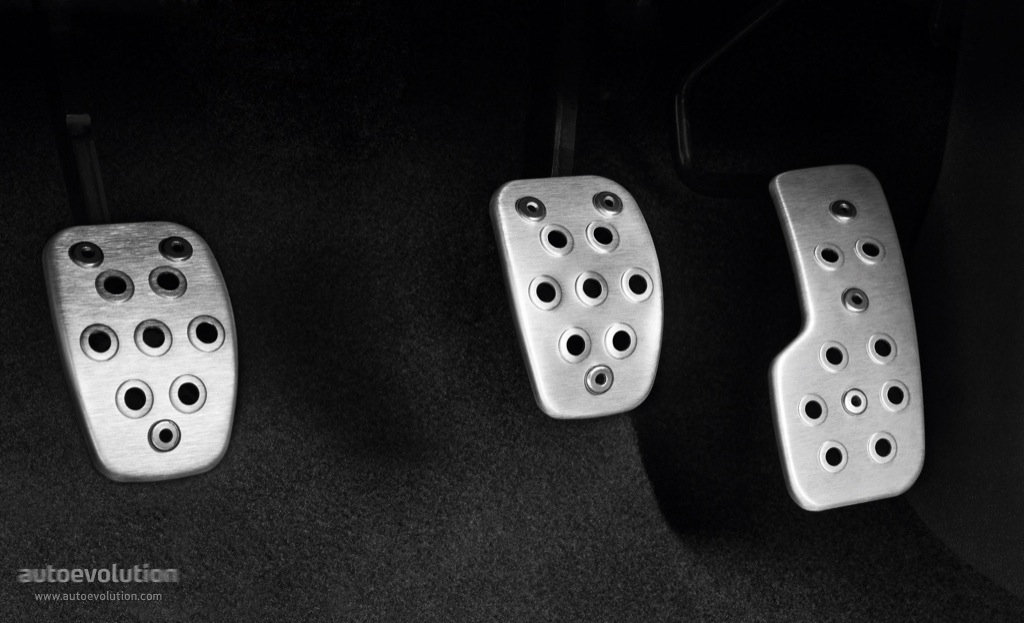 Renault Clio 3 Doors photo 18