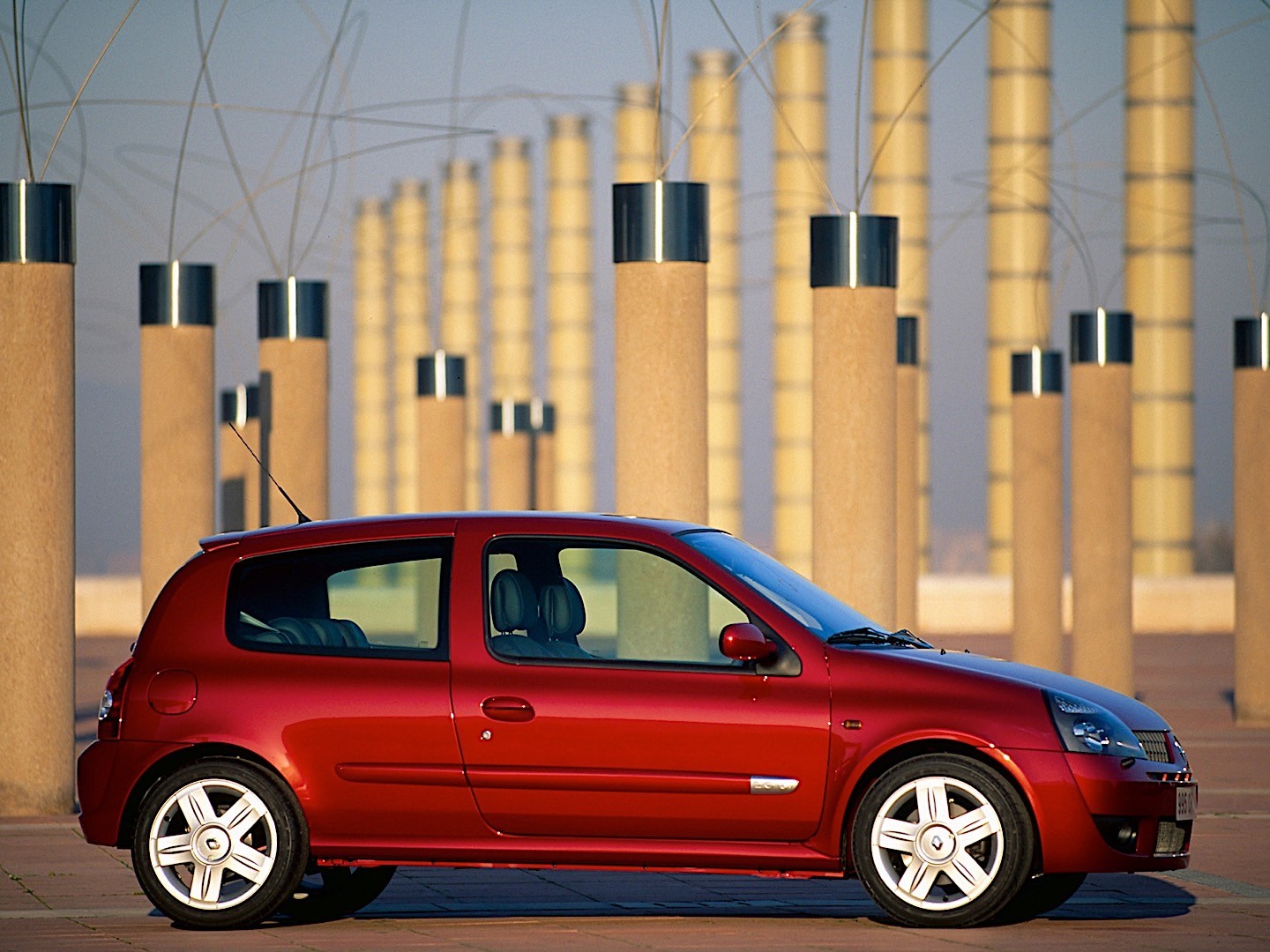 Renault Clio 3 Doors photo 10