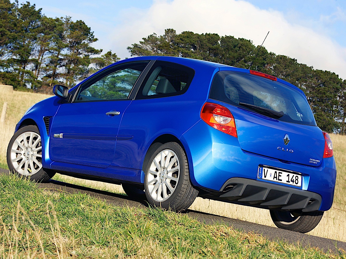 Renault Clio 3 Doors photo 18