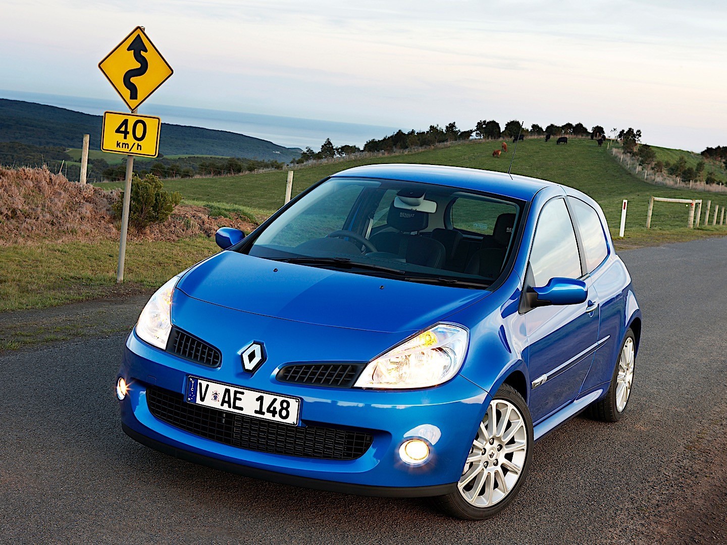 Renault Clio 3 Doors photo 24