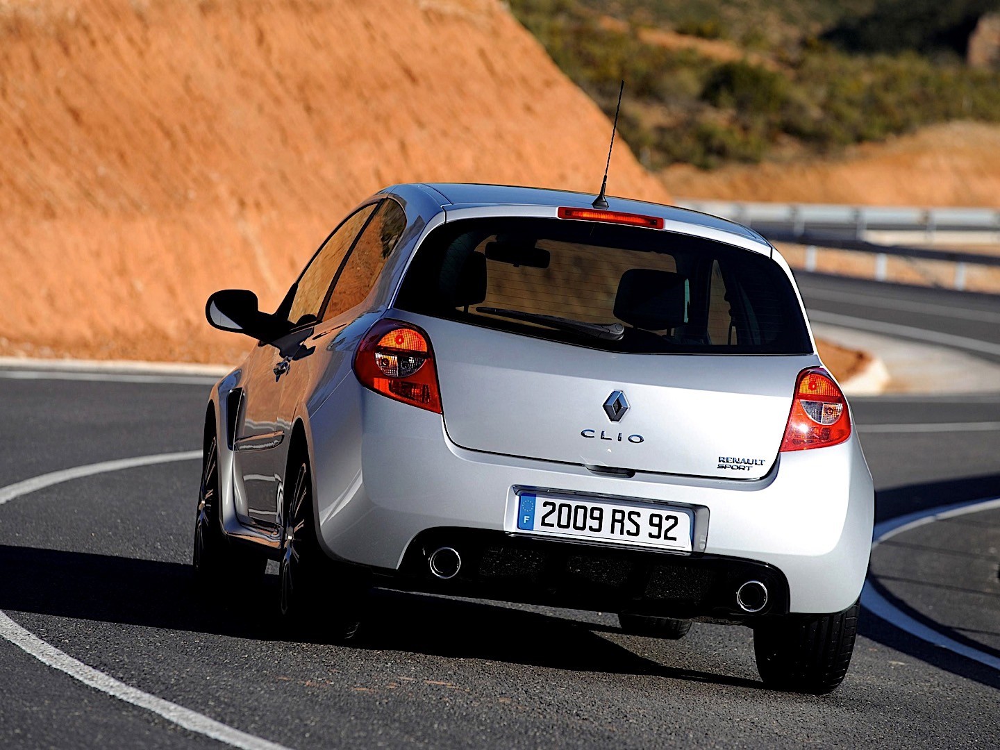 Renault Clio 3 Doors photo 32