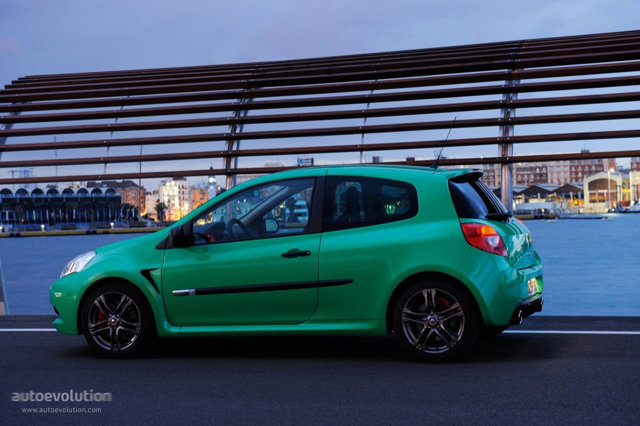 Renault Clio 3 Doors photo 1