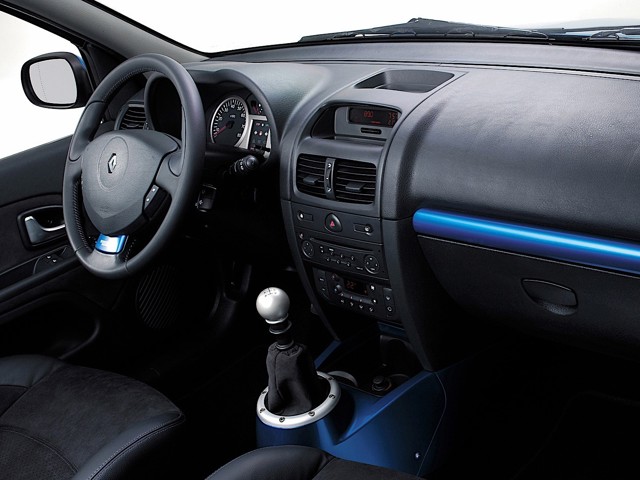 Renault Clio 3 Doors photo 32