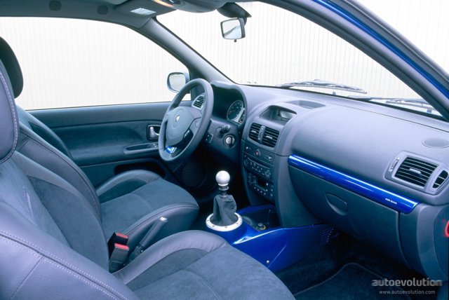 Renault Clio 3 Doors photo 30