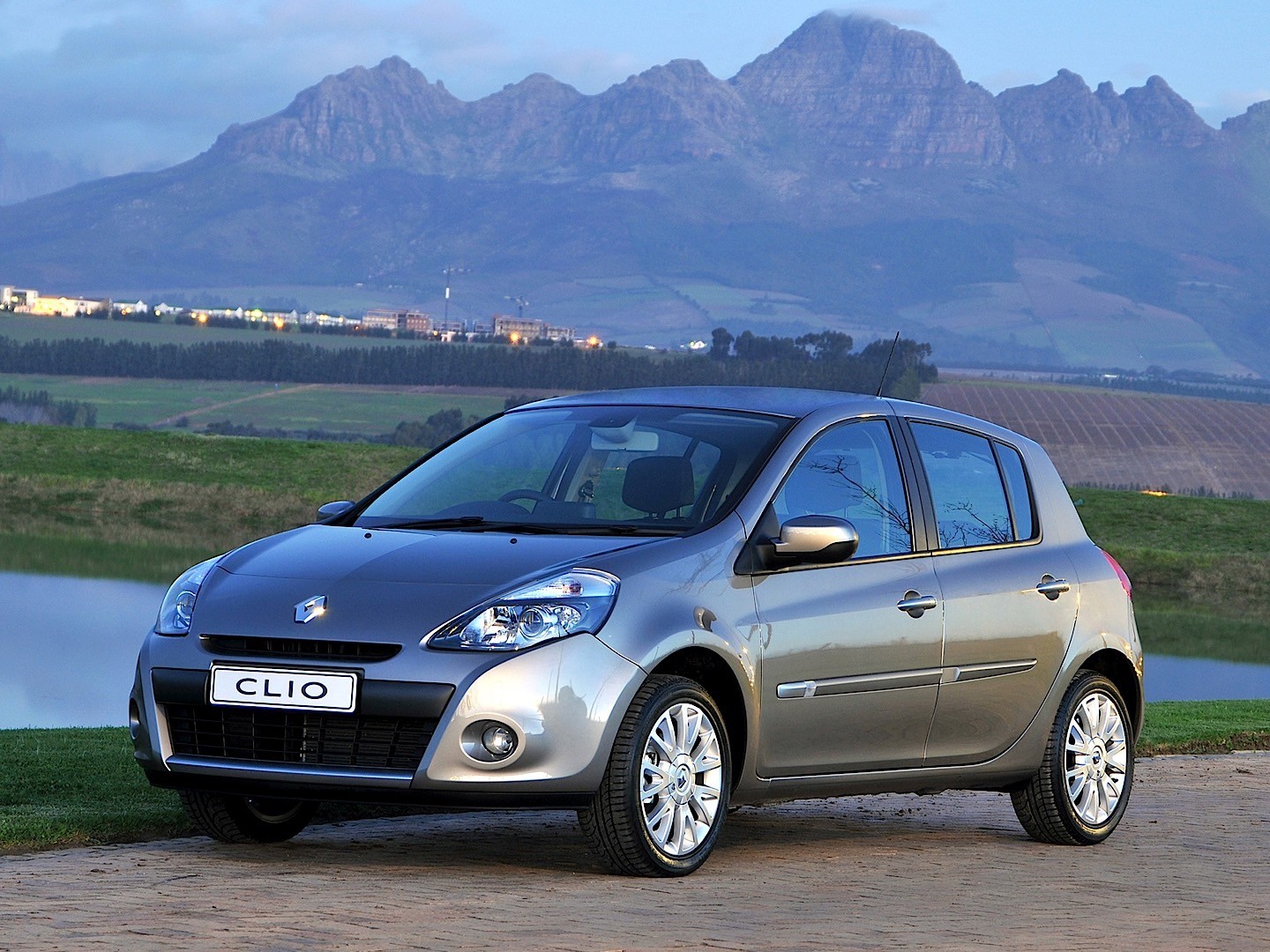 Renault Clio 5 Doors photo 12