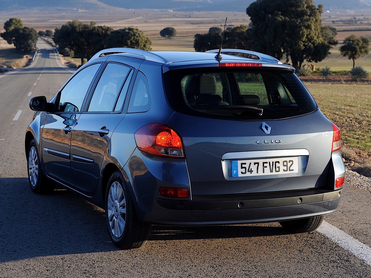 Renault Clio Estate photo 9