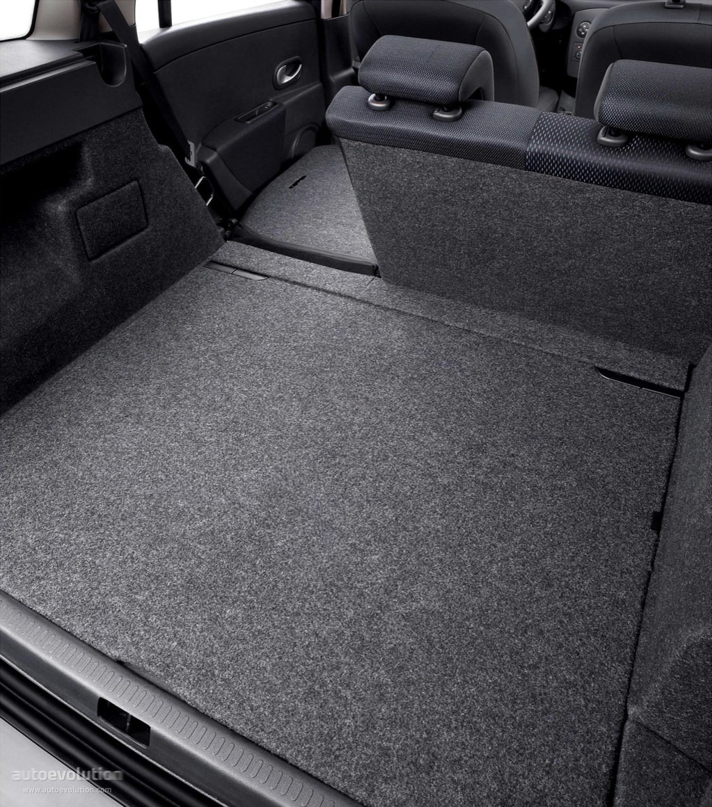 Renault Clio Estate photo 12