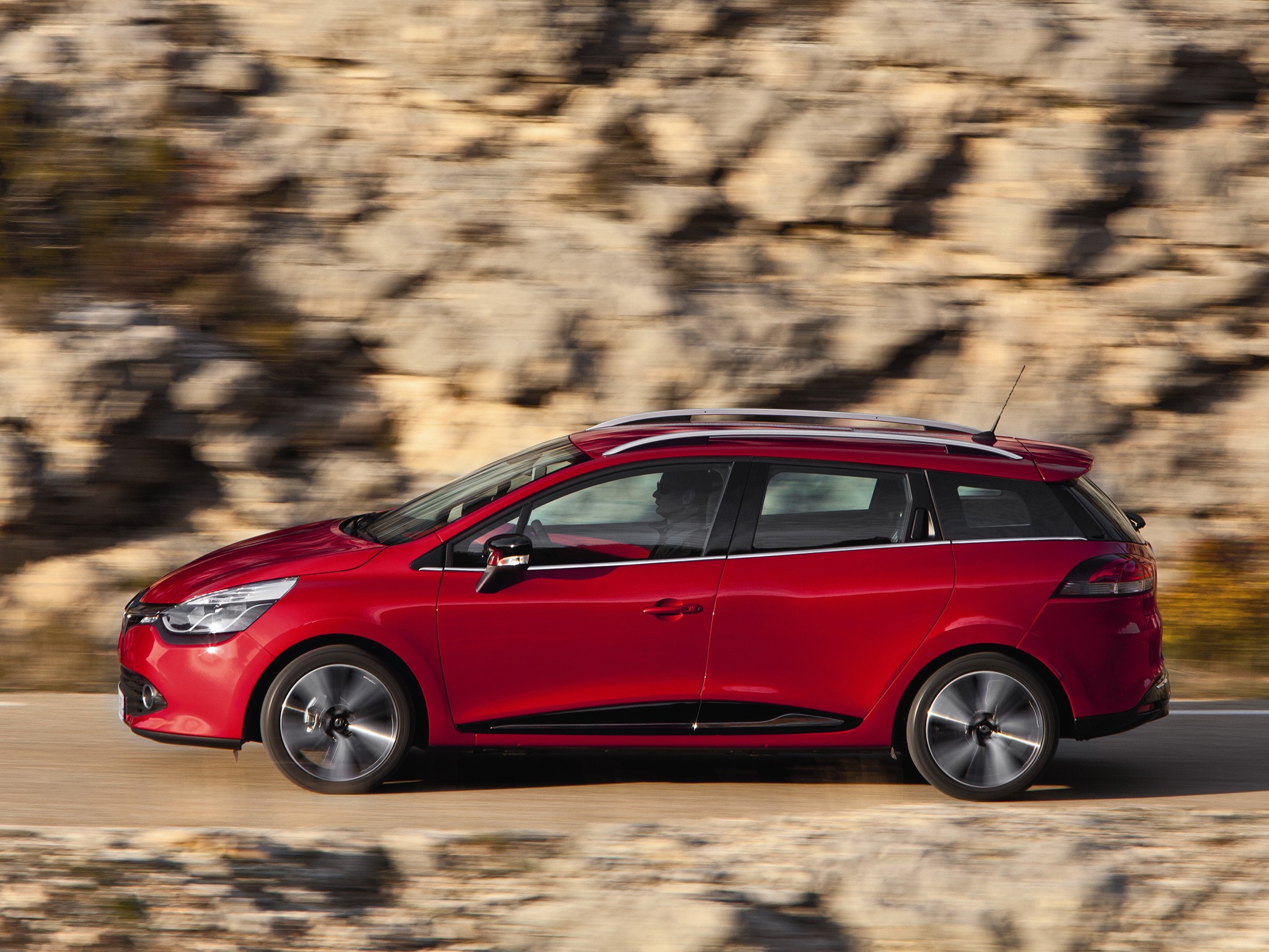 Renault Clio Estate photo 20