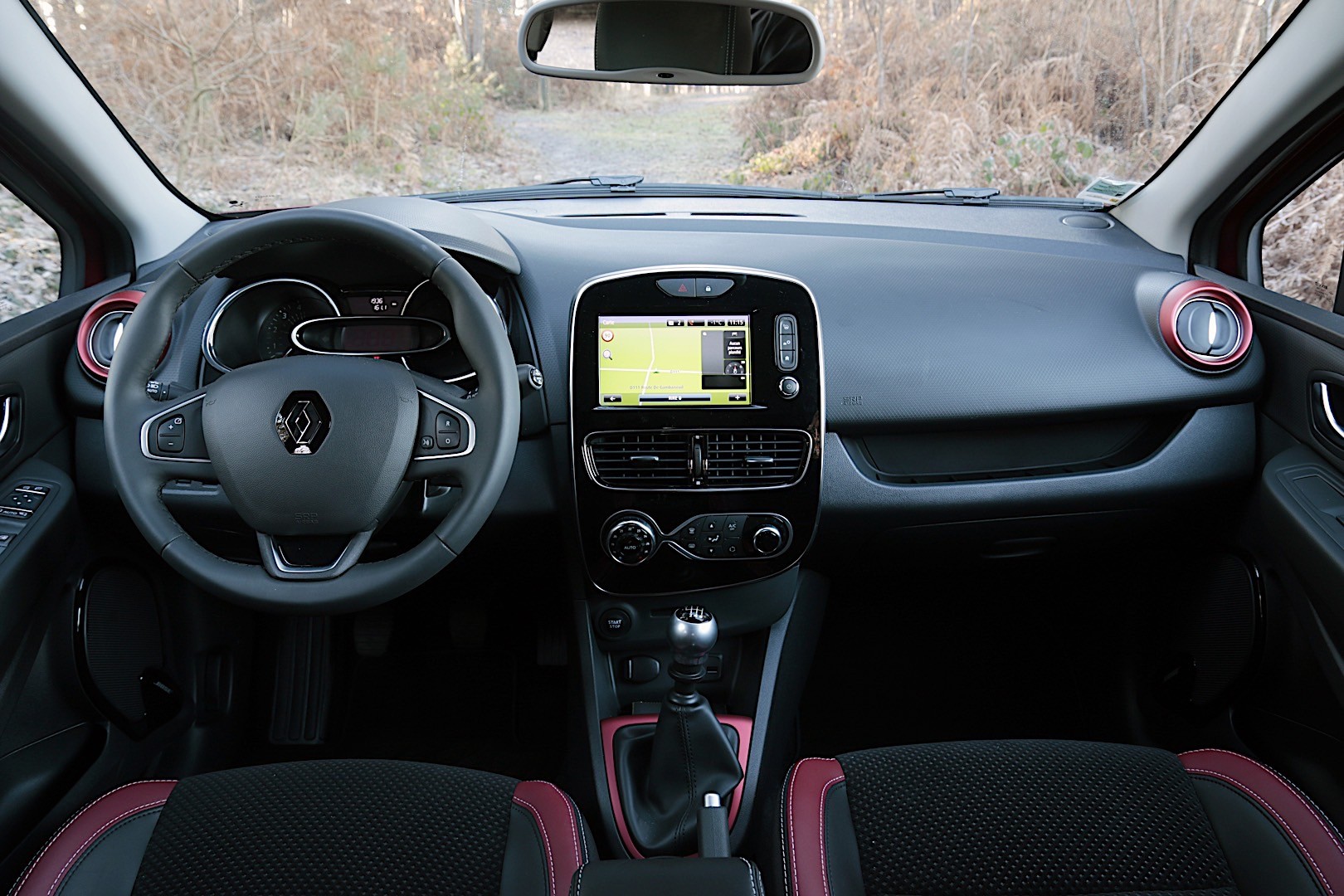 Renault Clio Estate photo 15