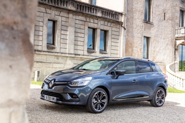 Renault Clio Estate photo 12