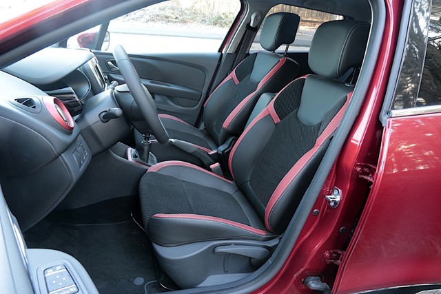 Renault Clio Estate photo 18