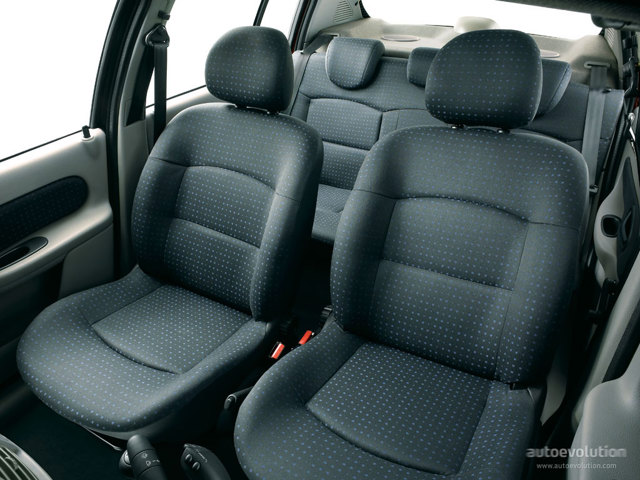 Renault Clio Symbol / Thalia photo 13