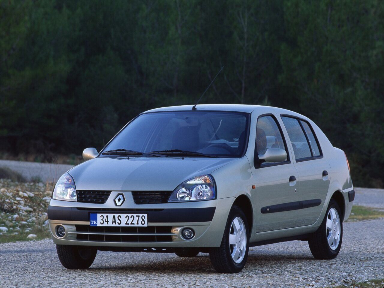 Renault Clio Symbol / Thalia photo 14