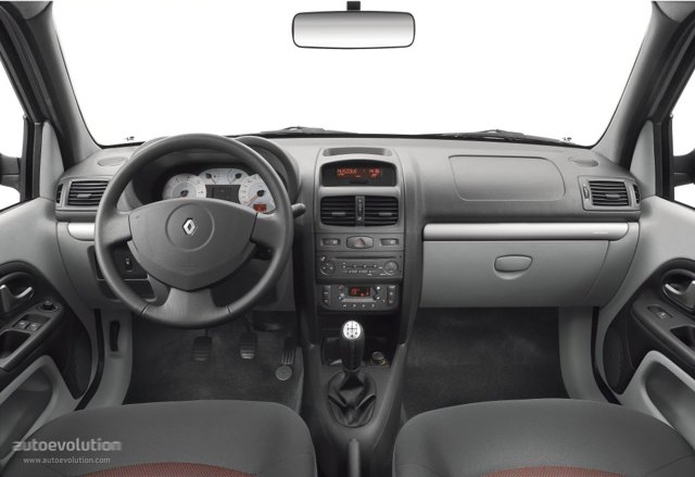 Renault Clio Symbol / Thalia photo 15