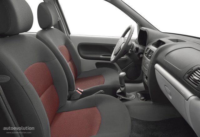 Renault Clio Symbol / Thalia photo 16