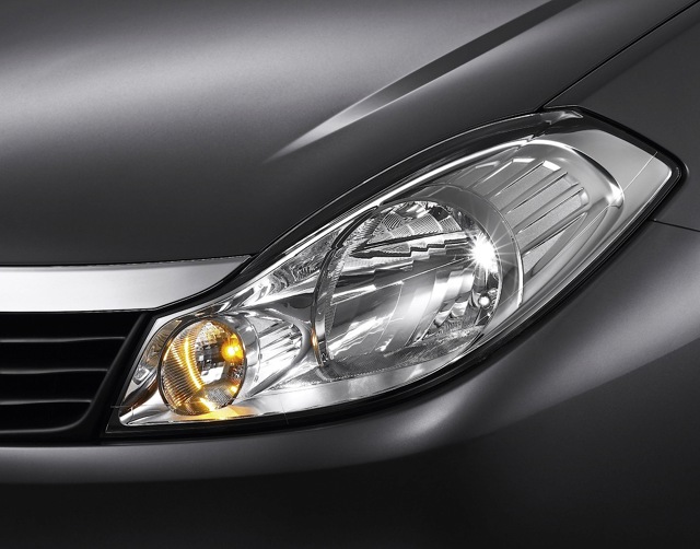 Renault Clio Symbol / Thalia photo 15