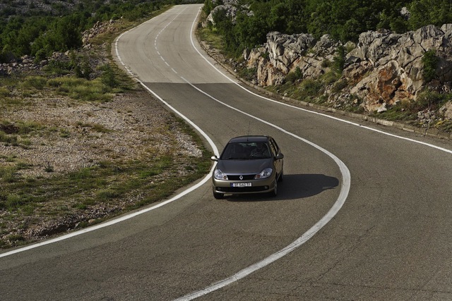 Renault Clio Symbol / Thalia photo 39