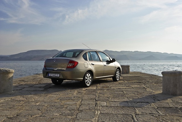 Renault Clio Symbol / Thalia photo 41