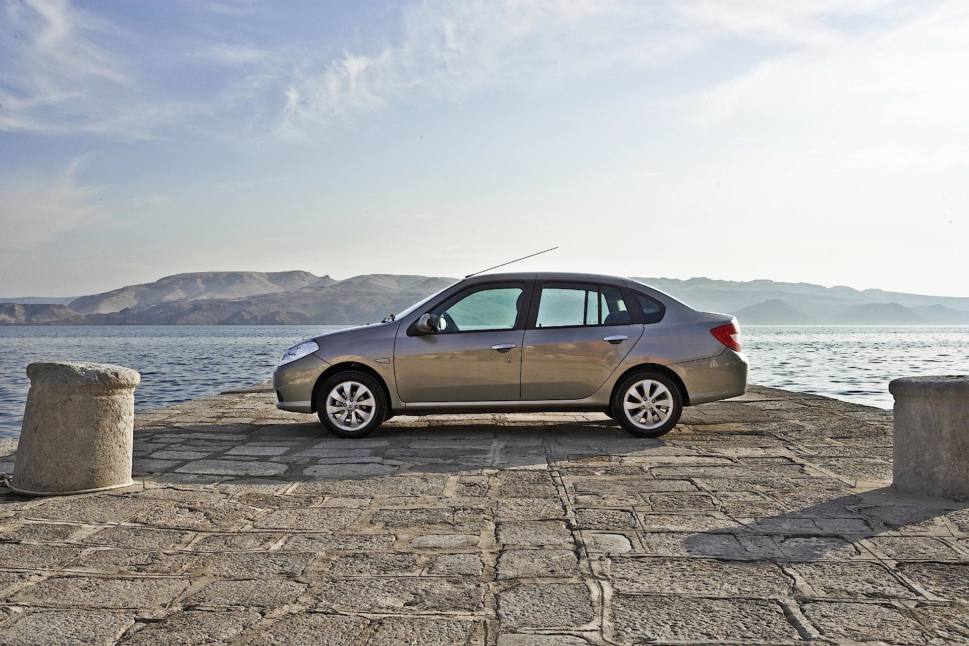 Renault Clio Symbol / Thalia photo 42