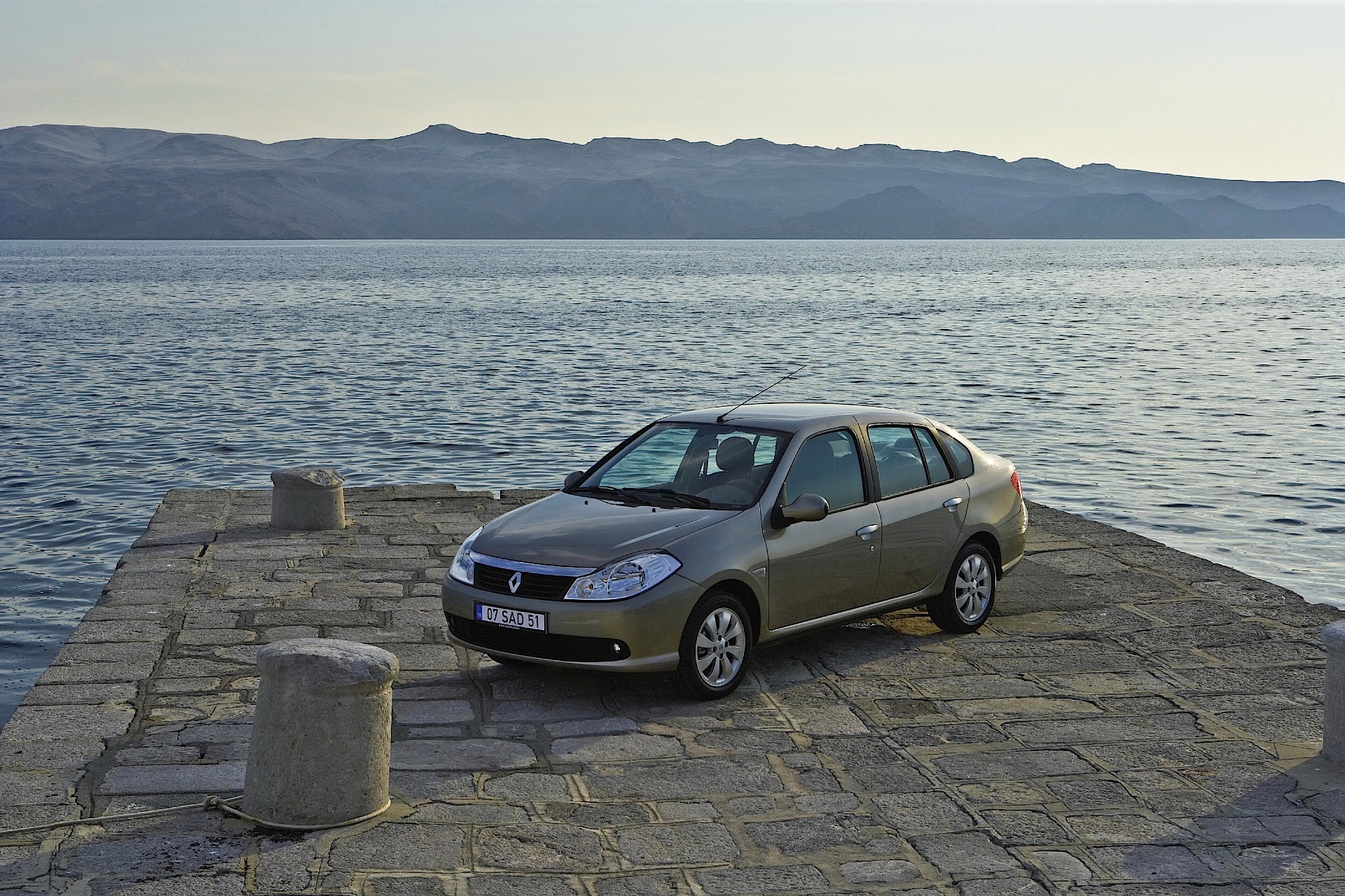 Renault Clio Symbol / Thalia photo 44