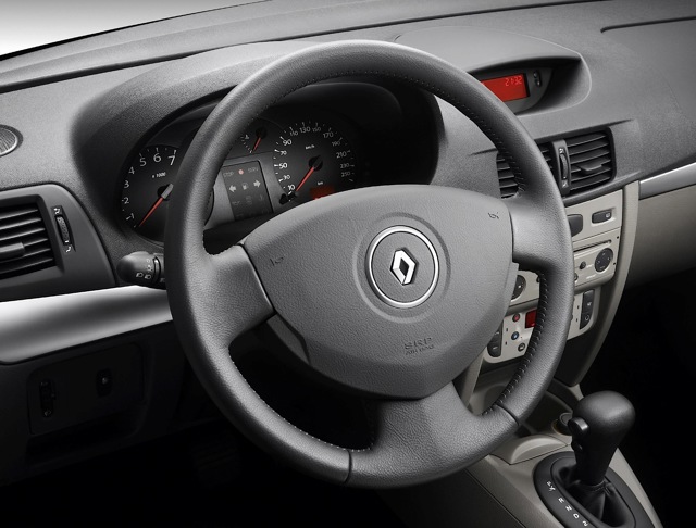 Renault Clio Symbol / Thalia photo 54