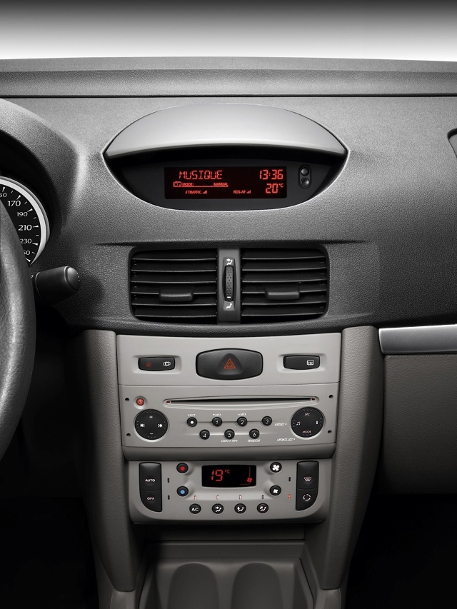 Renault Clio Symbol / Thalia photo 63
