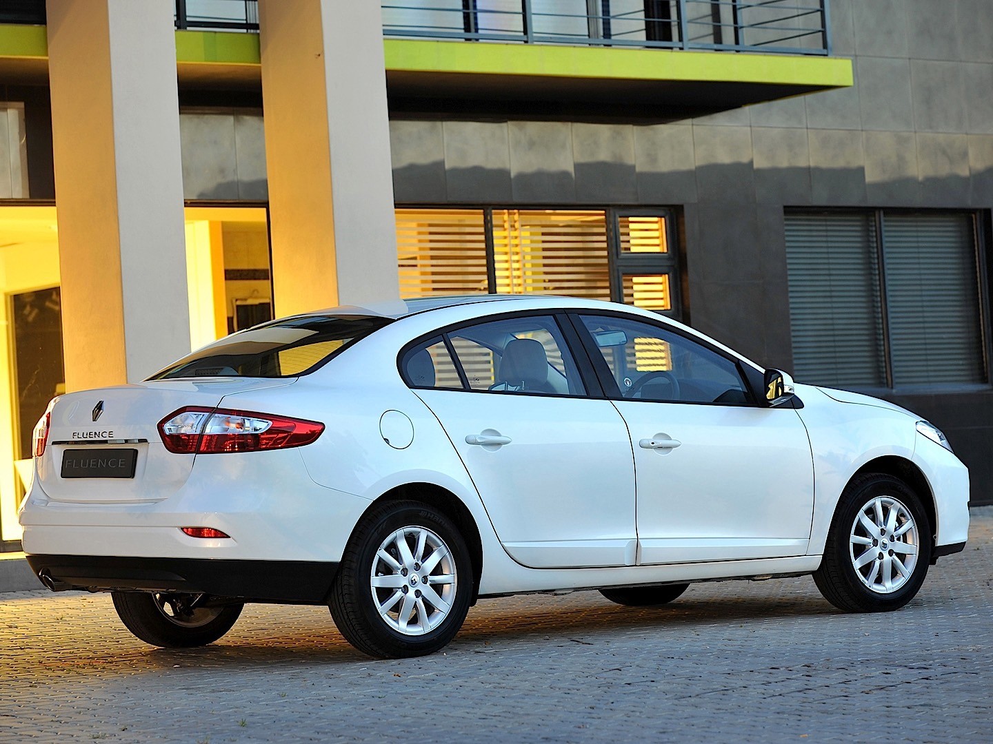 Renault Fluence photo 41