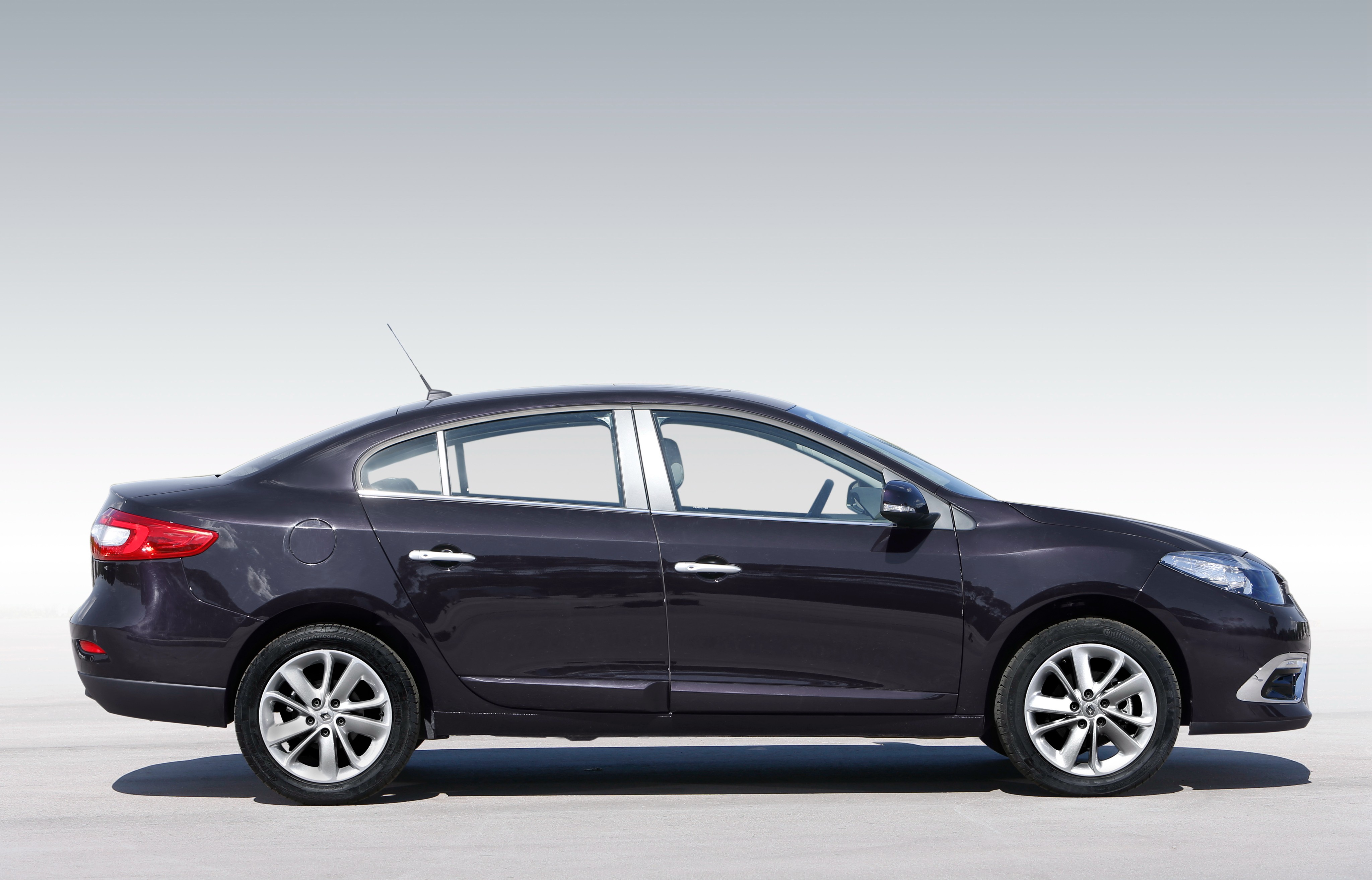 Renault Fluence photo 30