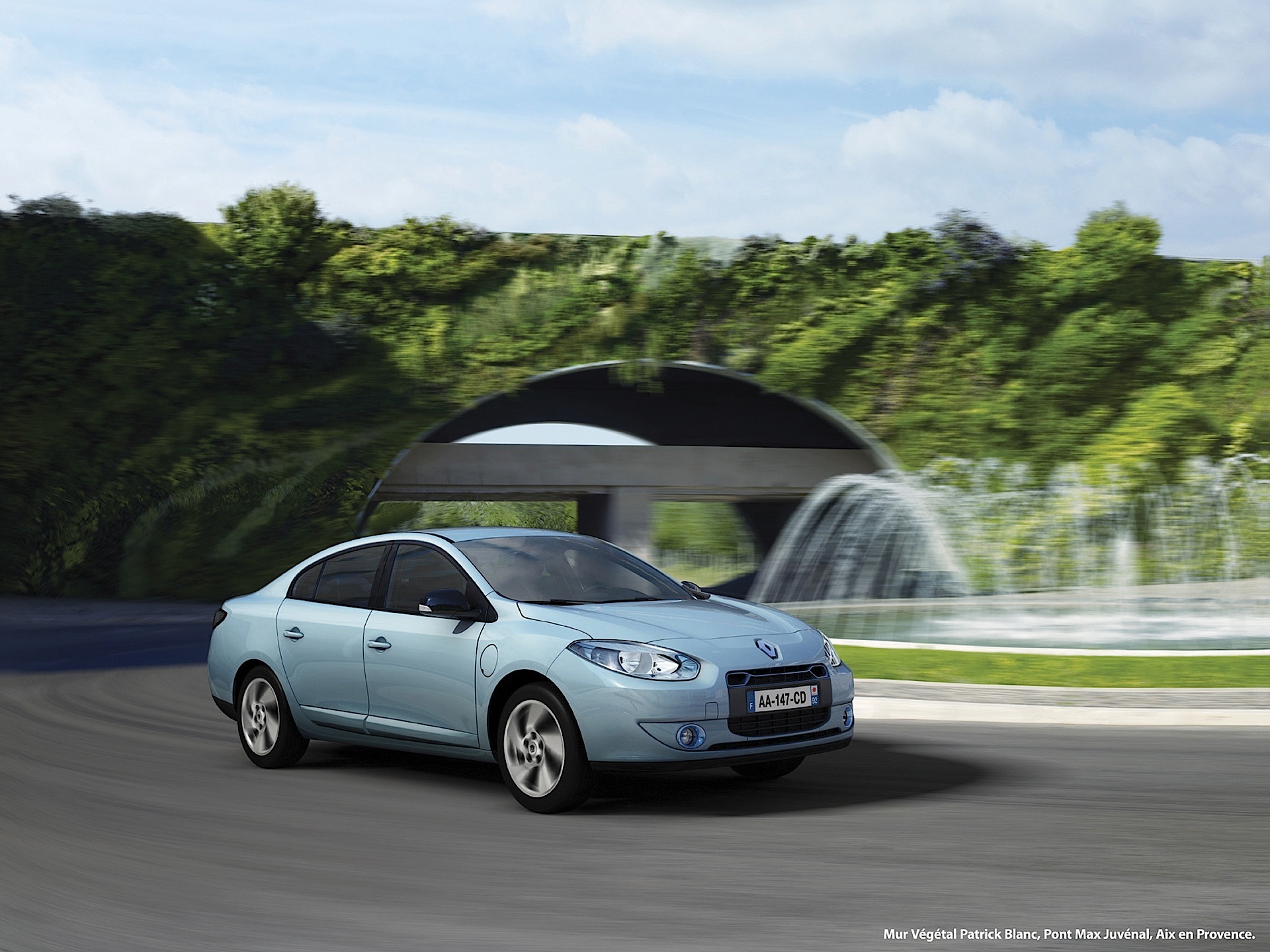 Renault Fluence photo 12