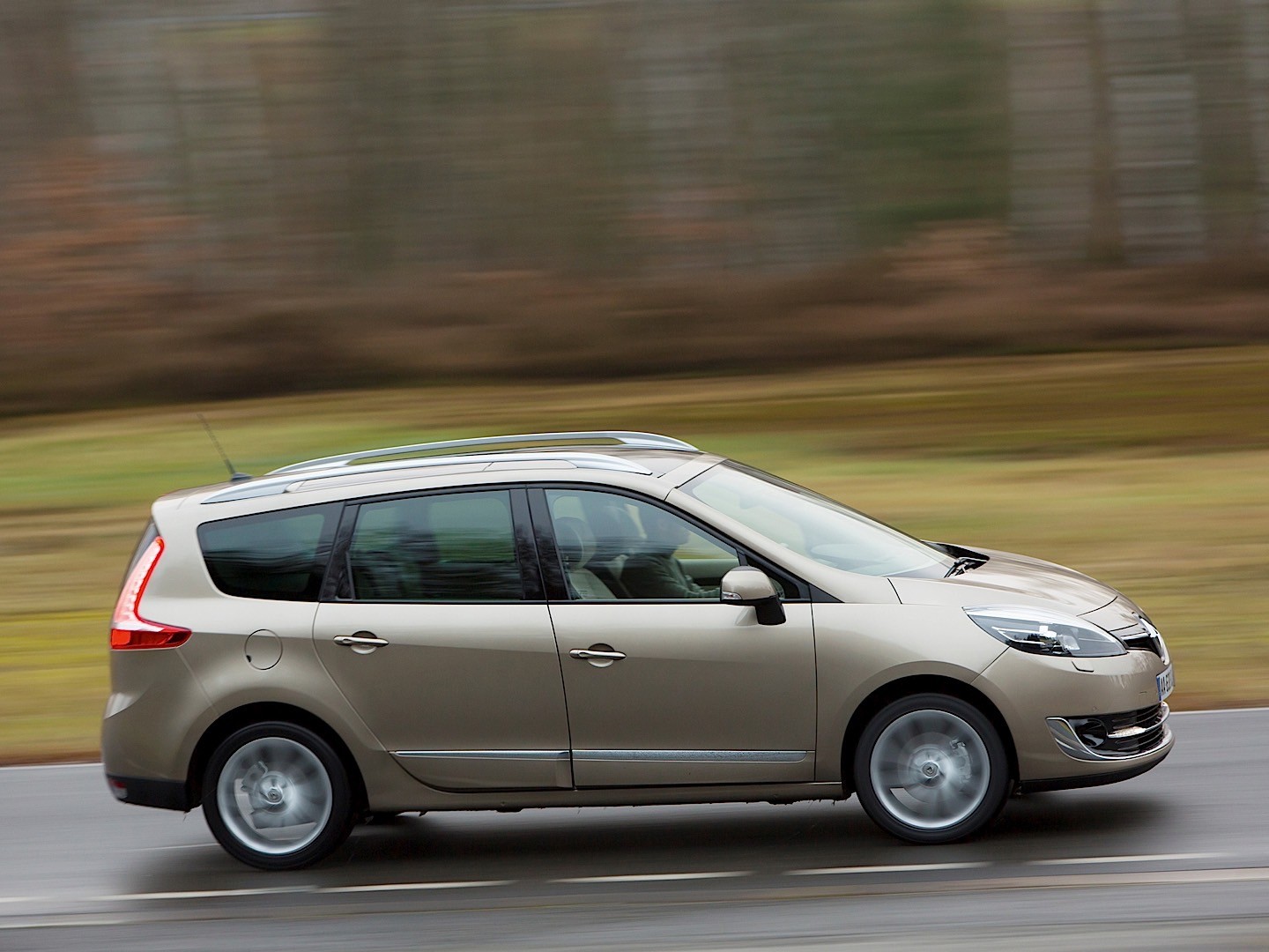 Renault Grand Scenic photo 8