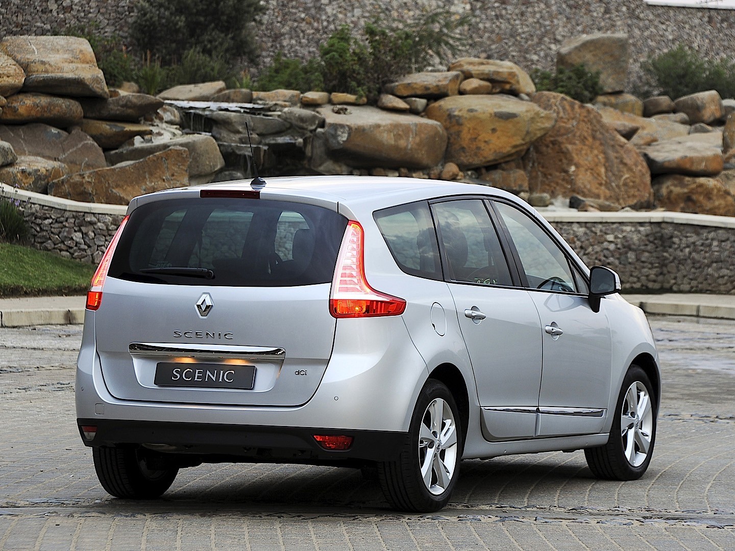 Renault Grand Scenic photo 15