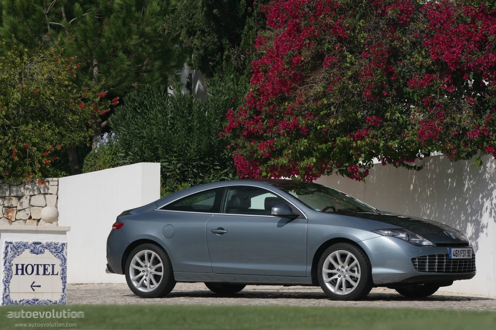 Renault Laguna Coupe photo 16