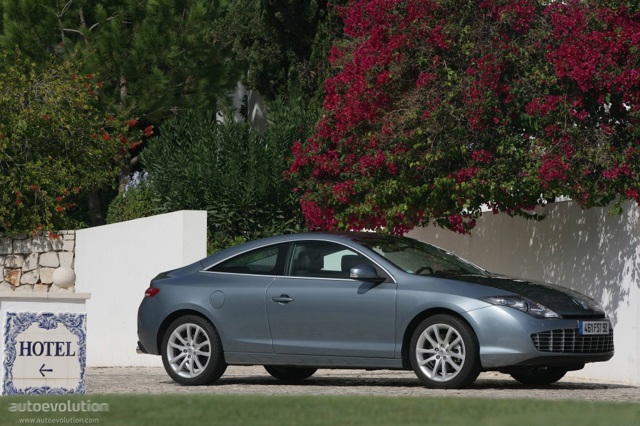 Renault Laguna Coupe foto 16