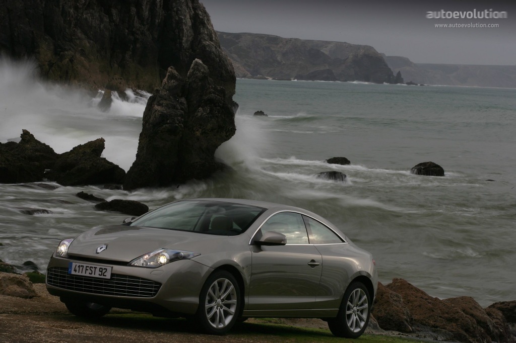 Renault Laguna Coupe photo 24