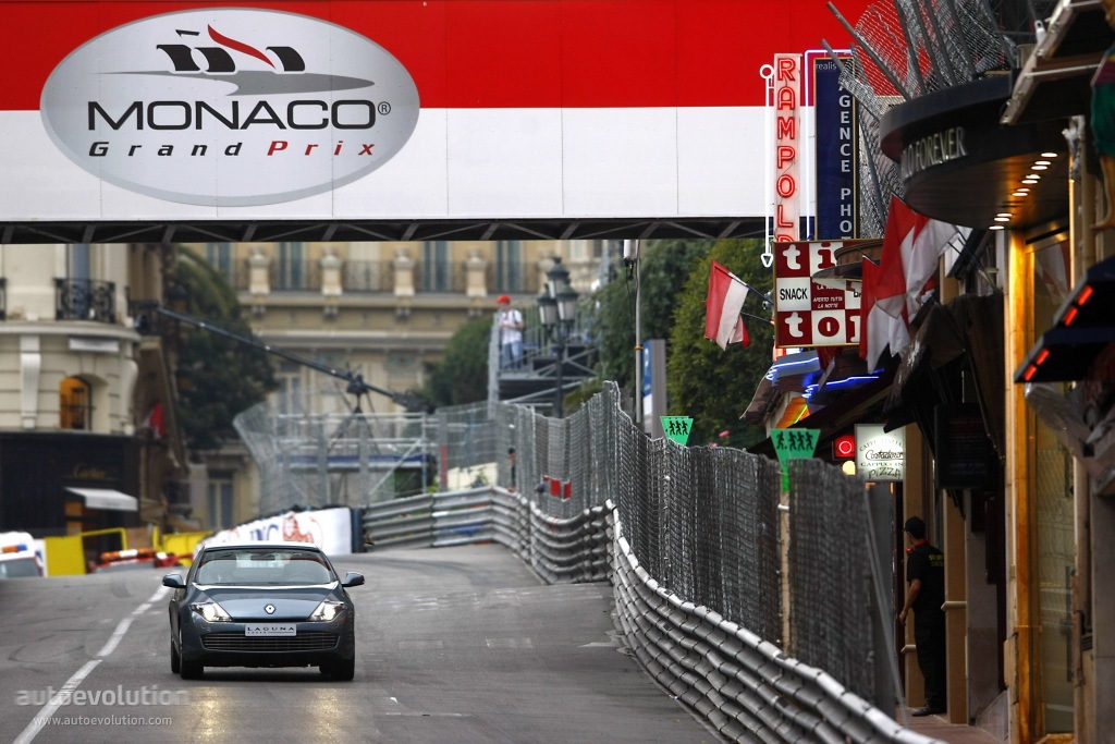 Renault Laguna Coupe photo 5