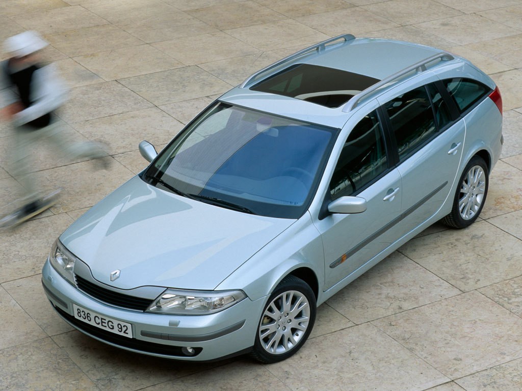 Renault Laguna Estate photo 12