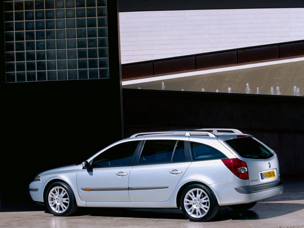 Renault Laguna Estate photo 23