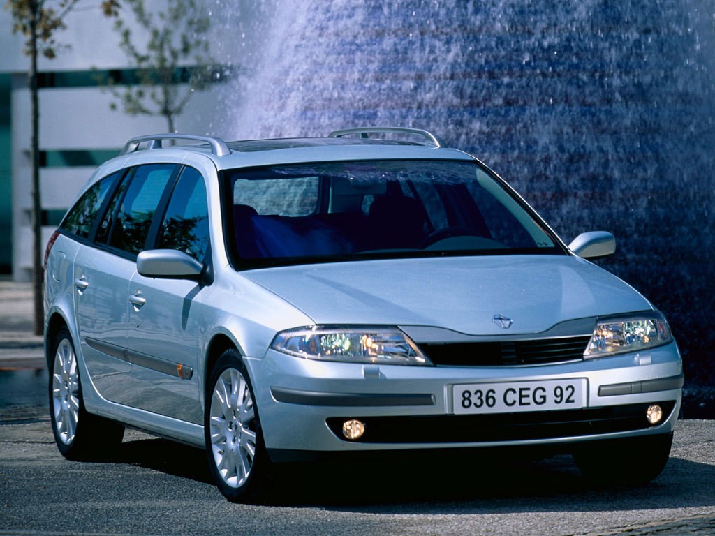 Renault Laguna Estate photo 24
