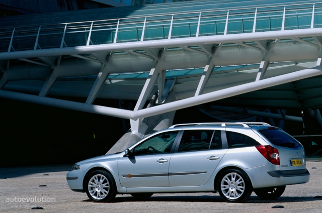 Renault Laguna Estate photo 2