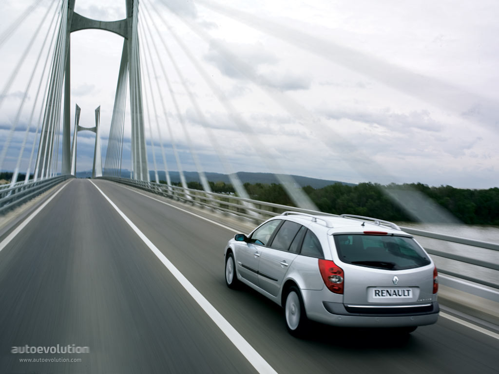 Renault Laguna Estate photo 8